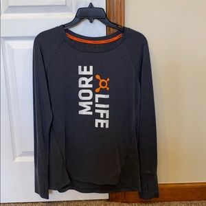 Orangetheory size small long sleeve top.